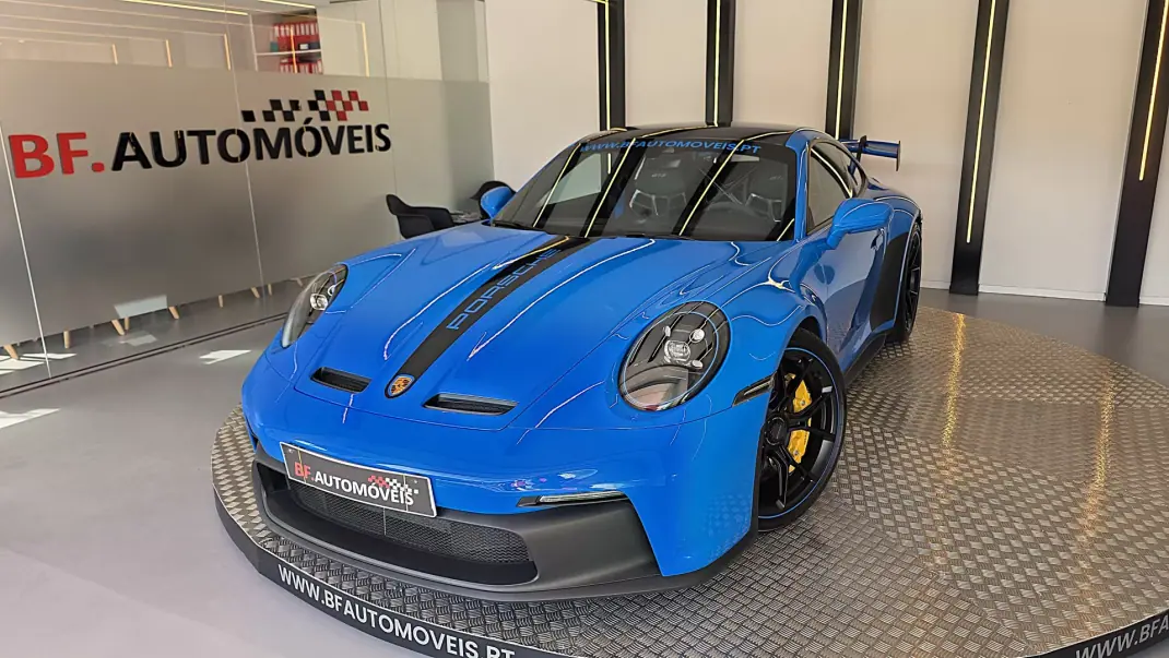 Porsche 992 2023 - 245000 EUR, 18096 km - AUTO.MOTO.pt - 18096km - foto 26 de 56