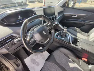 Peugeot 5008 2017 - 15490 EUR, 118000 km - 118000km - foto 10 de 23