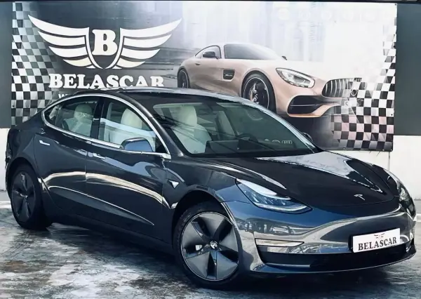Tesla Model 3 2020 - 23500 EUR, 133000 km - AUTO.MOTO.pt - 133000km - foto 16 de 17