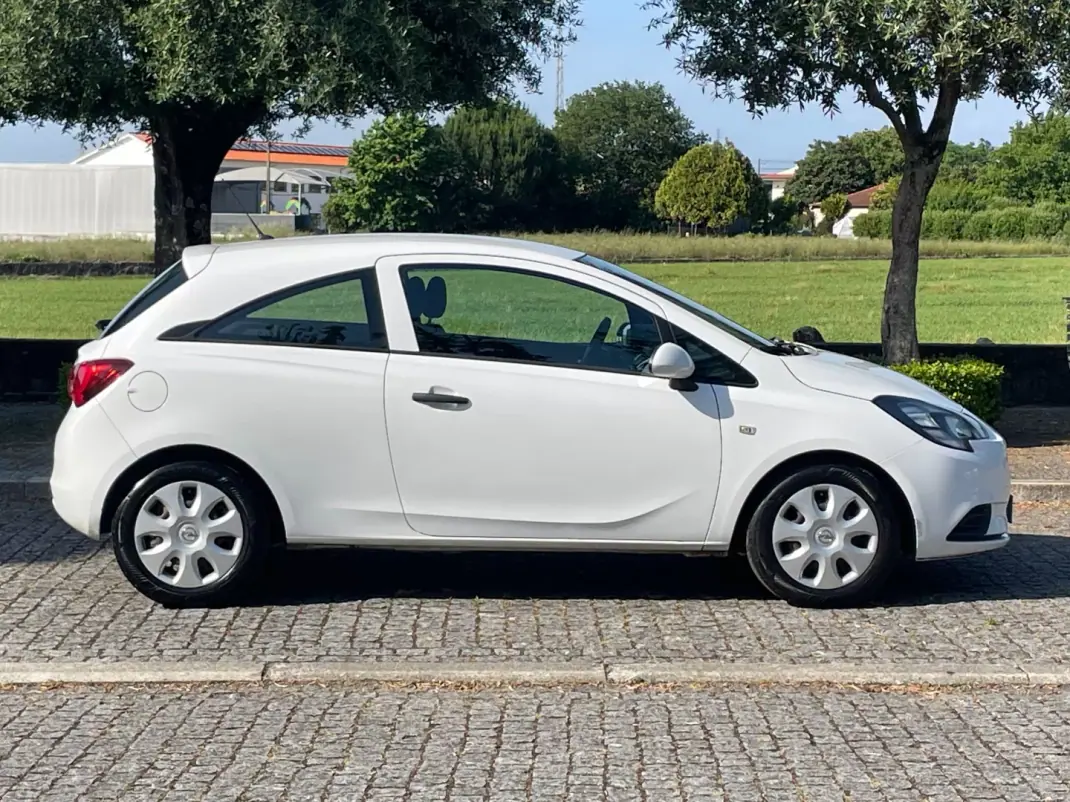 Opel 2019 - 6950 EUR, 265000 km - AUTO.MOTO.pt - 265000km - foto 4 de 14