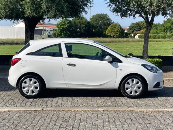 Opel 2019 - 6950 EUR, 265000 km - AUTO.MOTO.pt - 265000km - foto 4 de 14