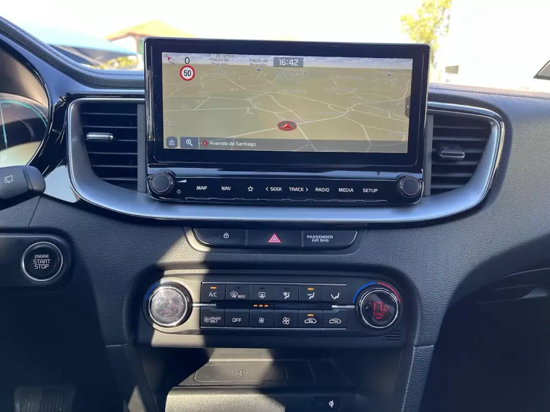 Kia XCeed 2021 - 16950 EUR, 147000 km - AUTO.MOTO.pt - 147000km - foto 17 de 33