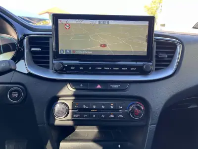 Kia XCeed 2021 - 16950 EUR, 147000 km - AUTO.MOTO.pt - 147000km - foto 17 de 33