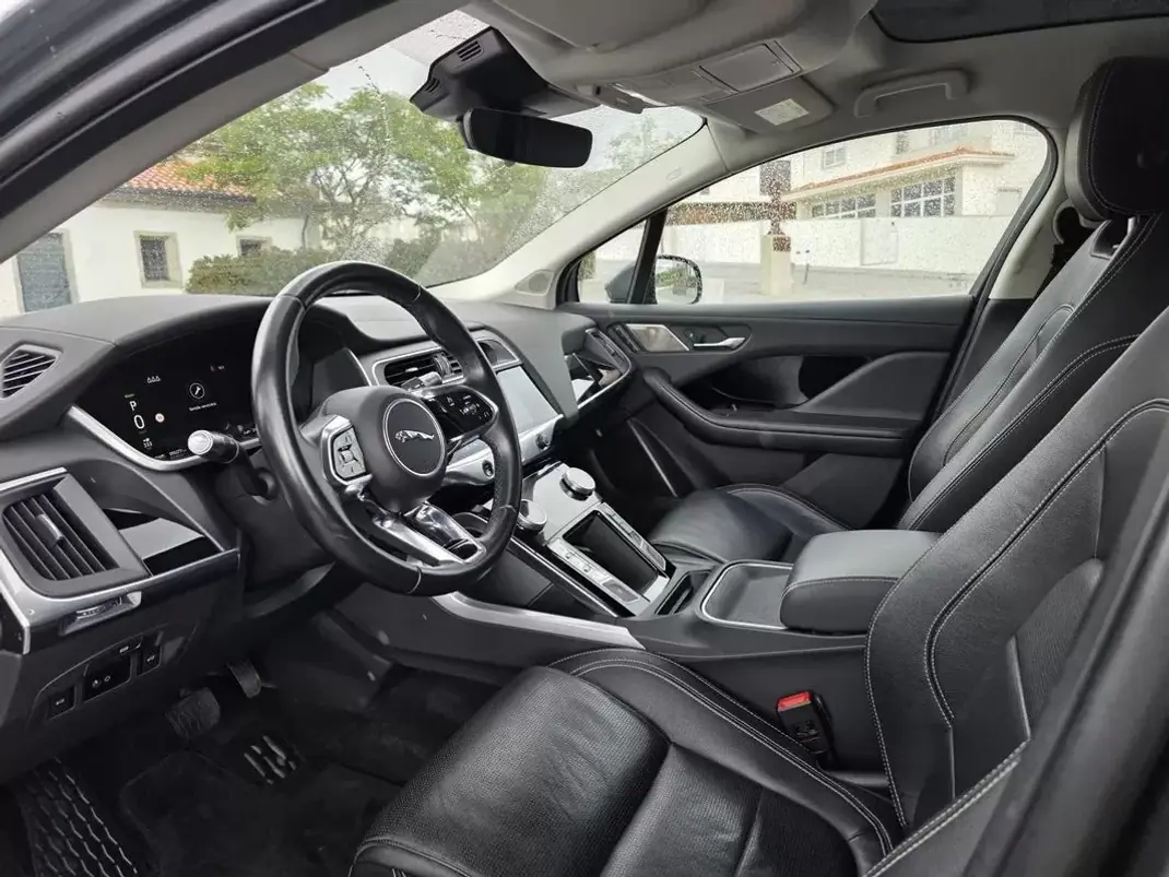 Jaguar I-Pace 2020 - 25999 EUR, 93000 km - AUTO.MOTO.pt - 93000km - foto 10 de 28
