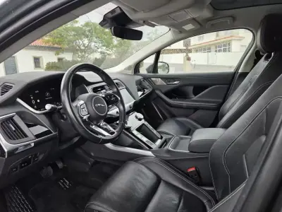 Jaguar I-Pace 2020 - 25999 EUR, 93000 km - AUTO.MOTO.pt - 93000km - foto 10 de 28