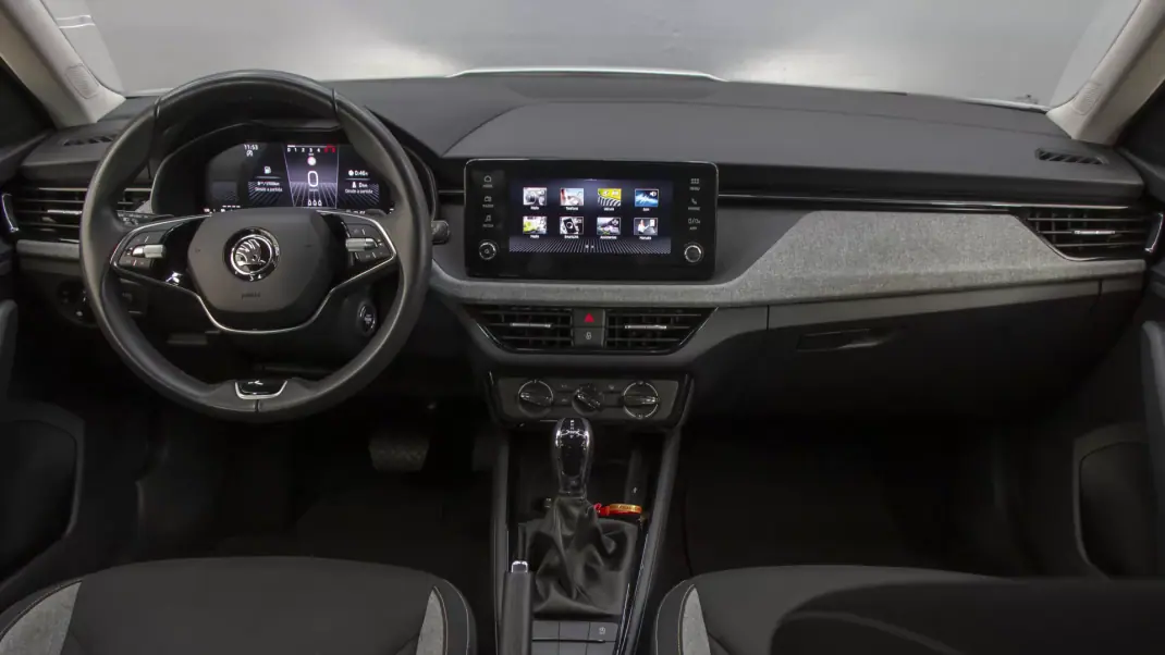 Skoda Kamiq 2024 - 18850 EUR, 54000 km - AUTO.MOTO.pt - 54000km - foto 17 de 33