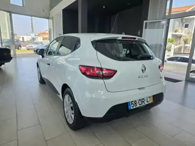 Renault Clio 1.5 Dci Van 2014 - 5750 EUR, 192158 km - AUTO.MOTO.pt - 192158km - foto 4 de 15