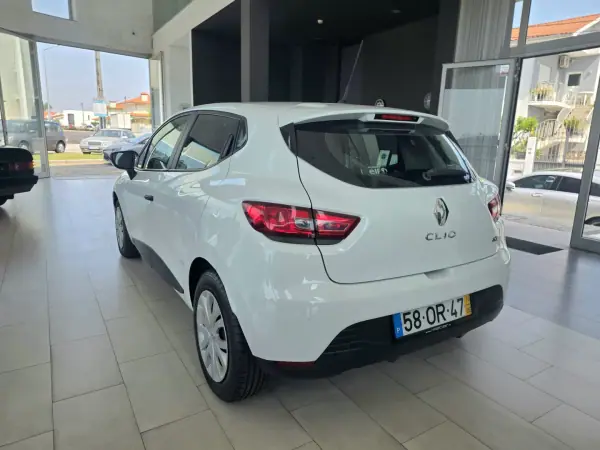 Renault Clio 1.5 Dci Van 2014 - 5750 EUR, 192158 km - AUTO.MOTO.pt - 192158km - foto 4 de 15