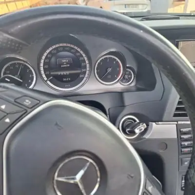 Mercedes-Benz E 220 2013 - 22950 EUR, 225000 km - AUTO.MOTO.pt - 225000km - foto 2 de 7