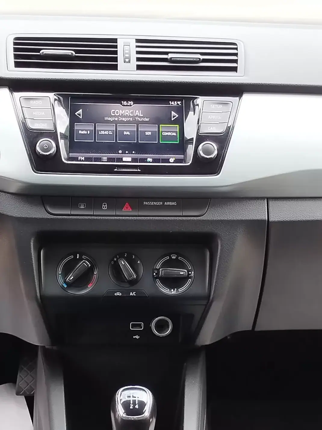 Skoda Fabia 2021 - 11800 EUR, 120100 km - AUTO.MOTO.pt - 120100km - foto 9 de 12