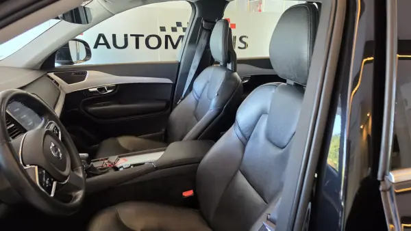 Volvo XC 90 2016 - 27900 EUR, 185393 km - AUTO.MOTO.pt - 185393km - foto 40 de 58