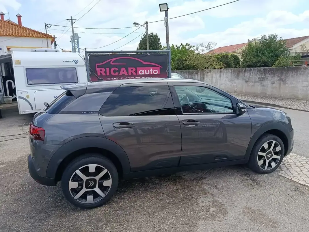 Citroën C4 Cactus 2020 - 14000 EUR, 56660 km - 56660km - foto 8 de 23