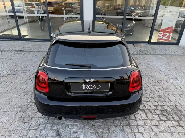 MINI One 2016 - 11900 EUR, 133000 km - AUTO.MOTO.pt - 133000km - foto 30 de 86