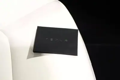 Tesla Model Y 2021 - 32240 EUR, 132000 km - AUTO.MOTO.pt - 132000km - foto 38 de 38