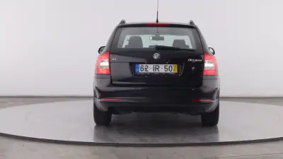 Skoda Octavia Break 2010 - 7500 EUR, 139227 km - AUTO.MOTO.pt - 139227km - foto 7 de 24