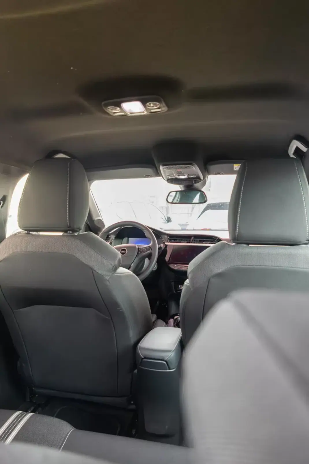 Opel Corsa 2025 - 18500 EUR, 20820 km - AUTO.MOTO.pt - 20820km - foto 6 de 12