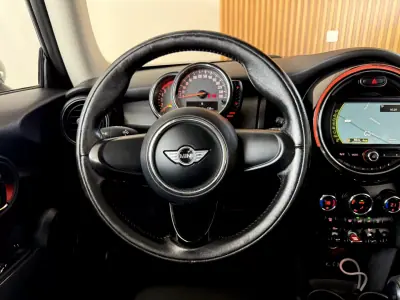 MINI One 2016 - 11900 EUR, 133000 km - AUTO.MOTO.pt - 133000km - foto 49 de 86
