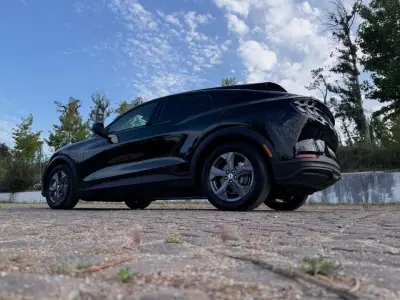 Ford Mustang Mach-E 2021 - 26500 EUR, 125000 km - AUTO.MOTO.pt - 125000km - foto 17 de 23