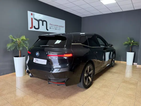 BMW iX 2022 - 60000 EUR, 108747 km - AUTO.MOTO.pt - 108747km - foto 5 de 23
