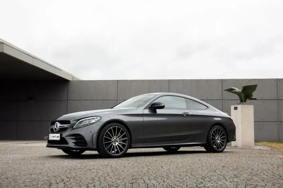 Mercedes-Benz C 43 AMG 2019 - 51490 EUR, 95000 km - AUTO.MOTO.pt - 95000km - foto 1 de 35