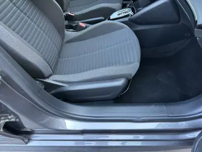 Peugeot 208 2023 - 14900 EUR, 160000 km - 160000km - foto 60 de 64
