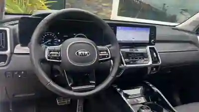 Kia Sorento 2021 - 37500 EUR, 46923 km - AUTO.MOTO.pt - 46923km - foto 3 de 31