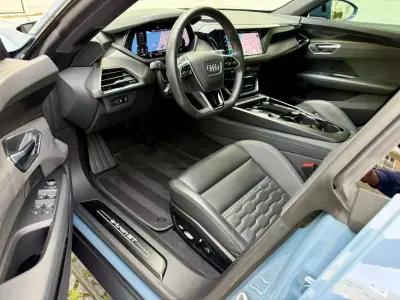 Audi e-tron GT 2022 - 57790 EUR, 82950 km - AUTO.MOTO.pt - 82950km - foto 2 de 55