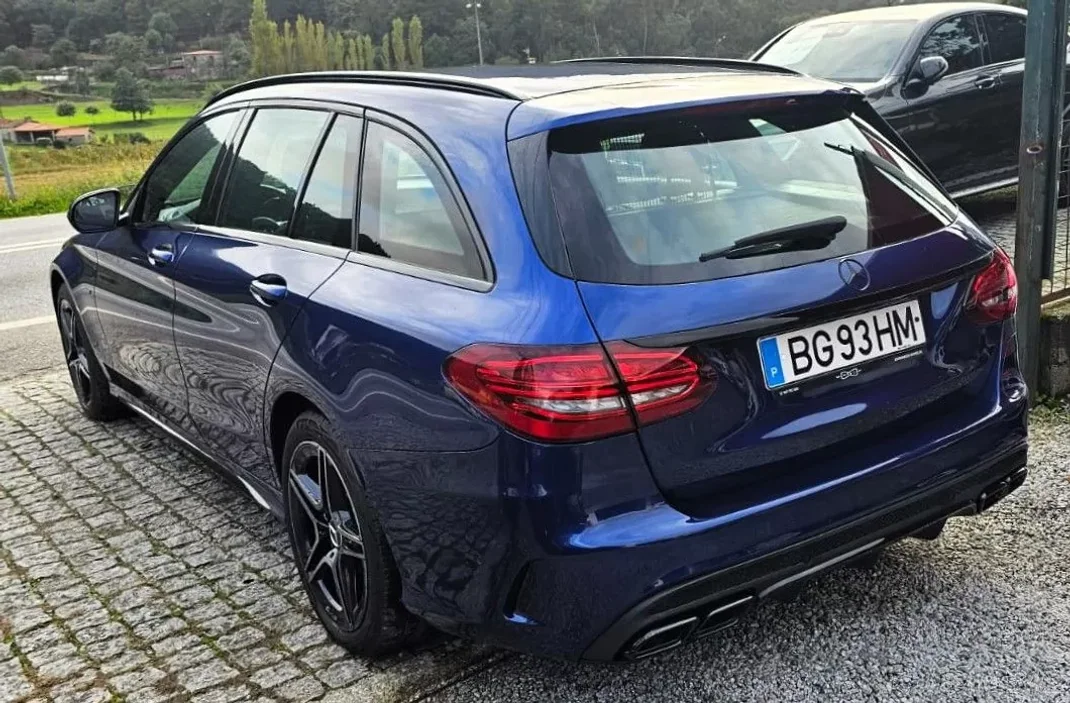 Mercedes-Benz C 300 2020 - 41500 EUR, 94000 km - AUTO.MOTO.pt - 94000km - foto 32 de 46