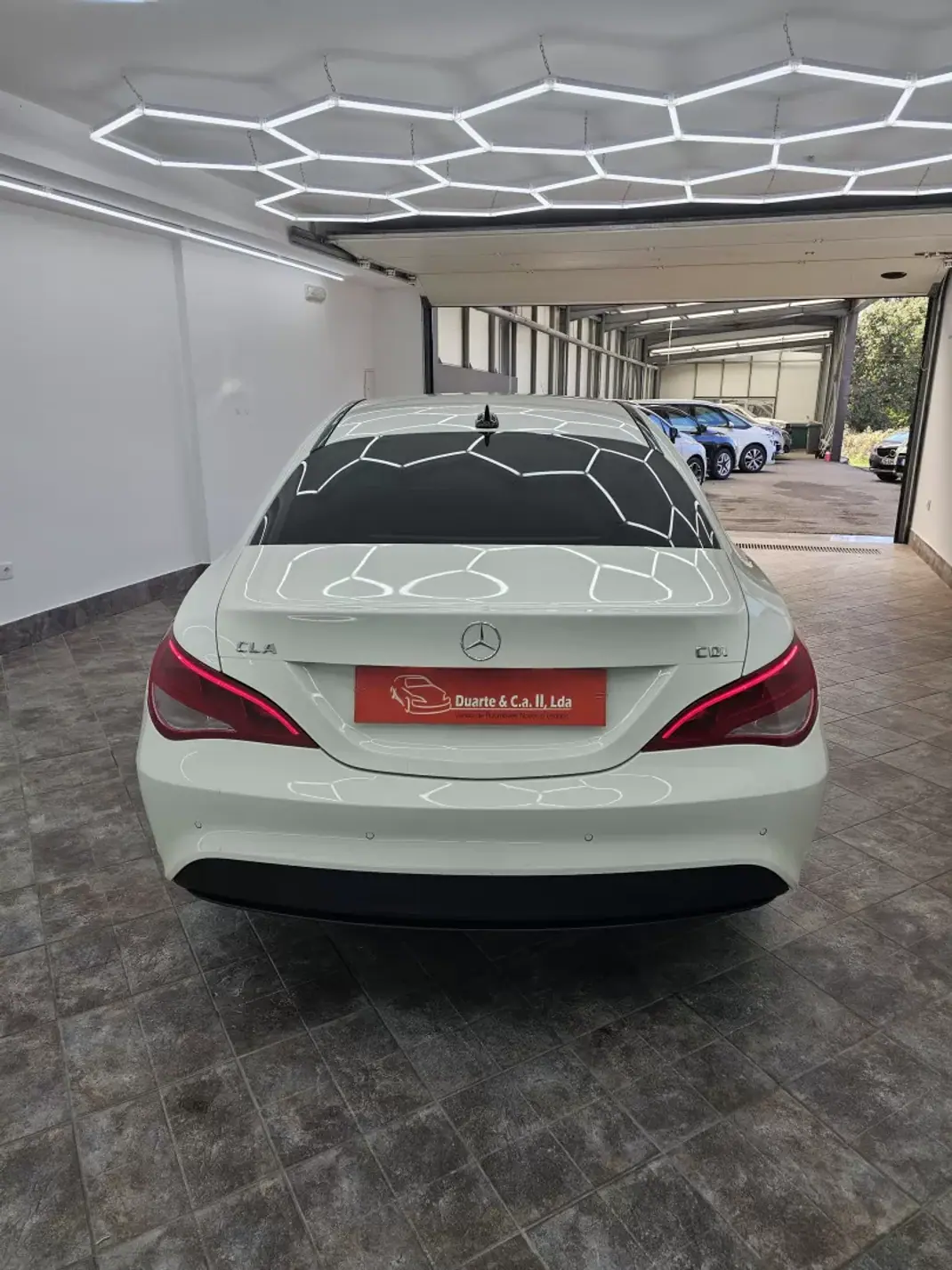 Mercedes-Benz CLA 180 2015 - 14000 EUR, 205367 km - 205367km - foto 34 de 51