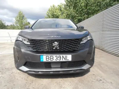 Peugeot 3008 2021 - 24900 EUR, 51500 km - AUTO.MOTO.pt - 51500km - foto 2 de 13