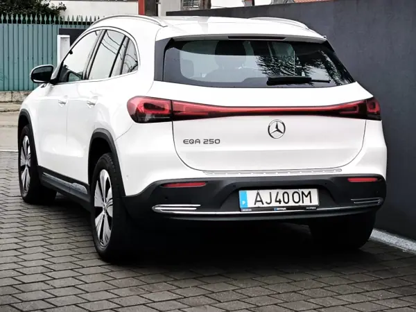 Mercedes-Benz EQA 2021 - 29950 EUR, 51000 km - AUTO.MOTO.pt - 51000km - foto 2 de 30