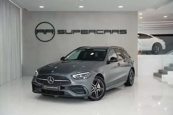 Mercedes-Benz C 300 E T 9g Tronic Amg Line 2023 Híbrido Plug-In — 80 936 km · Ilha de Porto Santo Mercedes-Benz C 300 E T 9g Tronic Amg Line 2023 Híbrido Plug-In