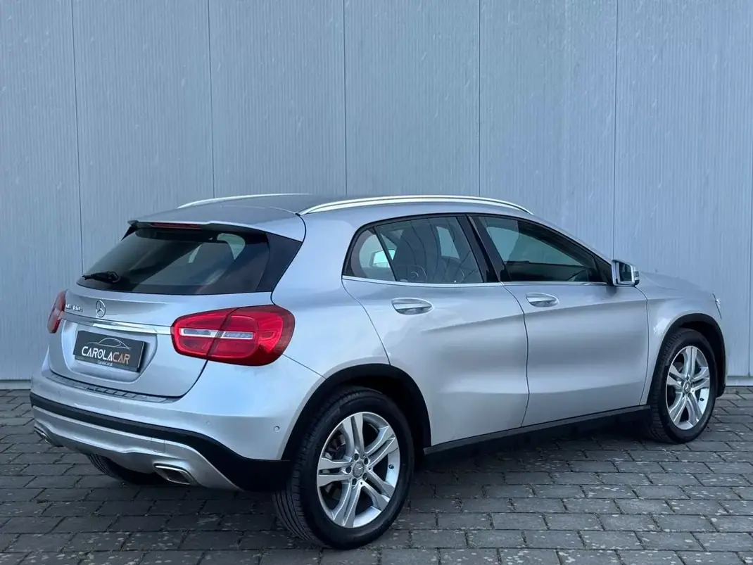 Mercedes-Benz GLA 180 2016 - 19950 EUR, 80000 km - AUTO.MOTO.pt - 80000km - foto 8 de 26