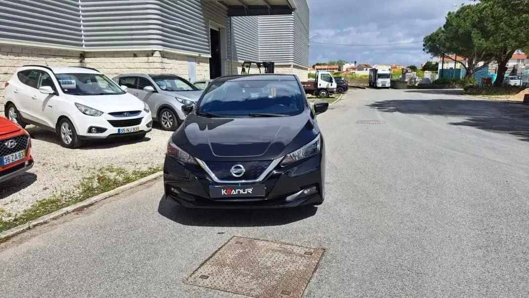 Nissan Leaf 2018 - 12890 EUR, 62000 km - 62000km - foto 12 de 45