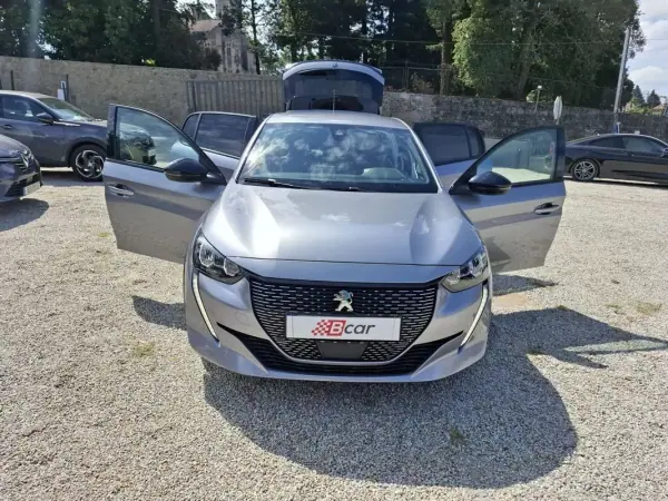Peugeot 208 2021 - 16499 EUR, 82000 km - AUTO.MOTO.pt - 82000km - foto 17 de 36