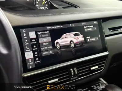 Porsche Cayenne 2018 - 53990 EUR, 150300 km - AUTO.MOTO.pt - 150300km - foto 16 de 28