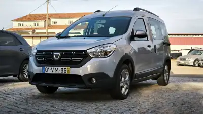 Dacia Dokker 2018 - 10950 EUR, 125000 km - AUTO.MOTO.pt - 125000km - foto 2 de 11