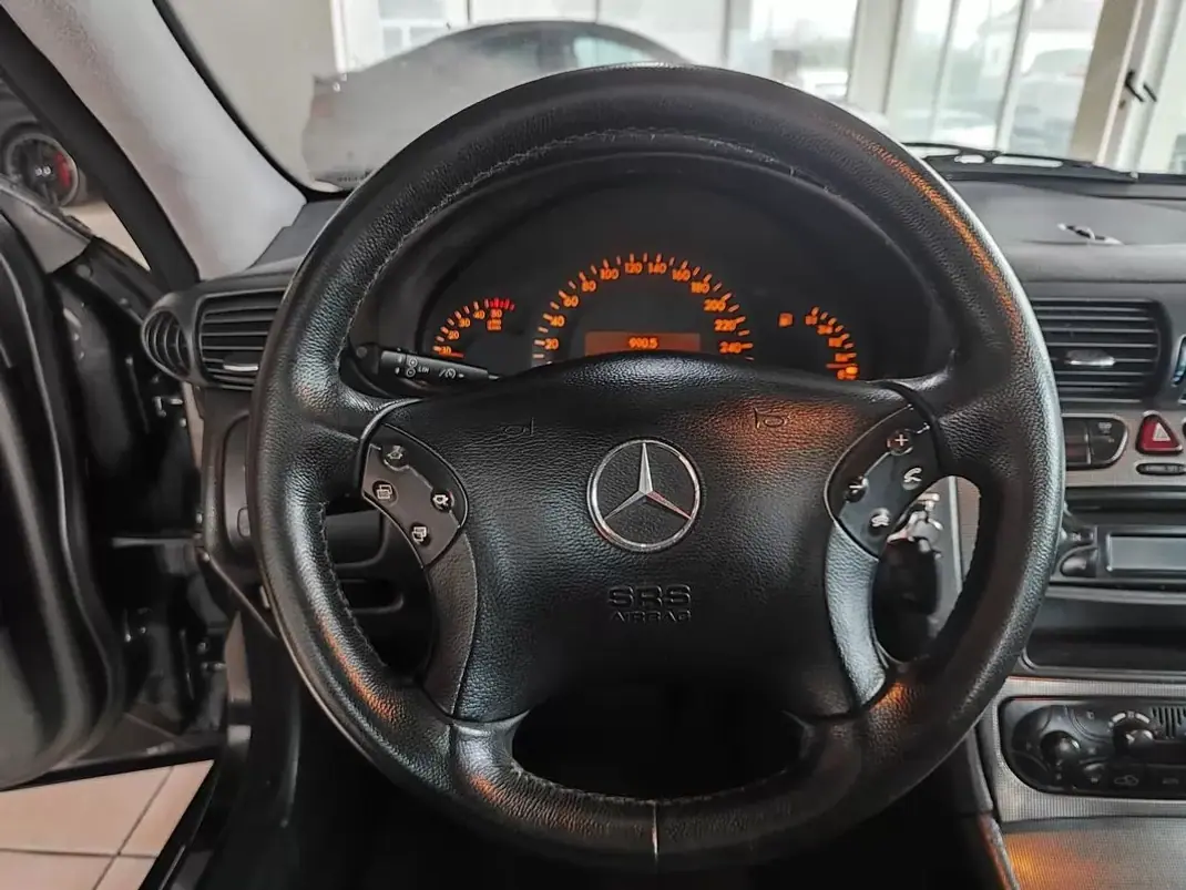 Mercedes-Benz C 220 2000 - 5750 EUR, 372700 km - AUTO.MOTO.pt - 372700km - foto 32 de 60