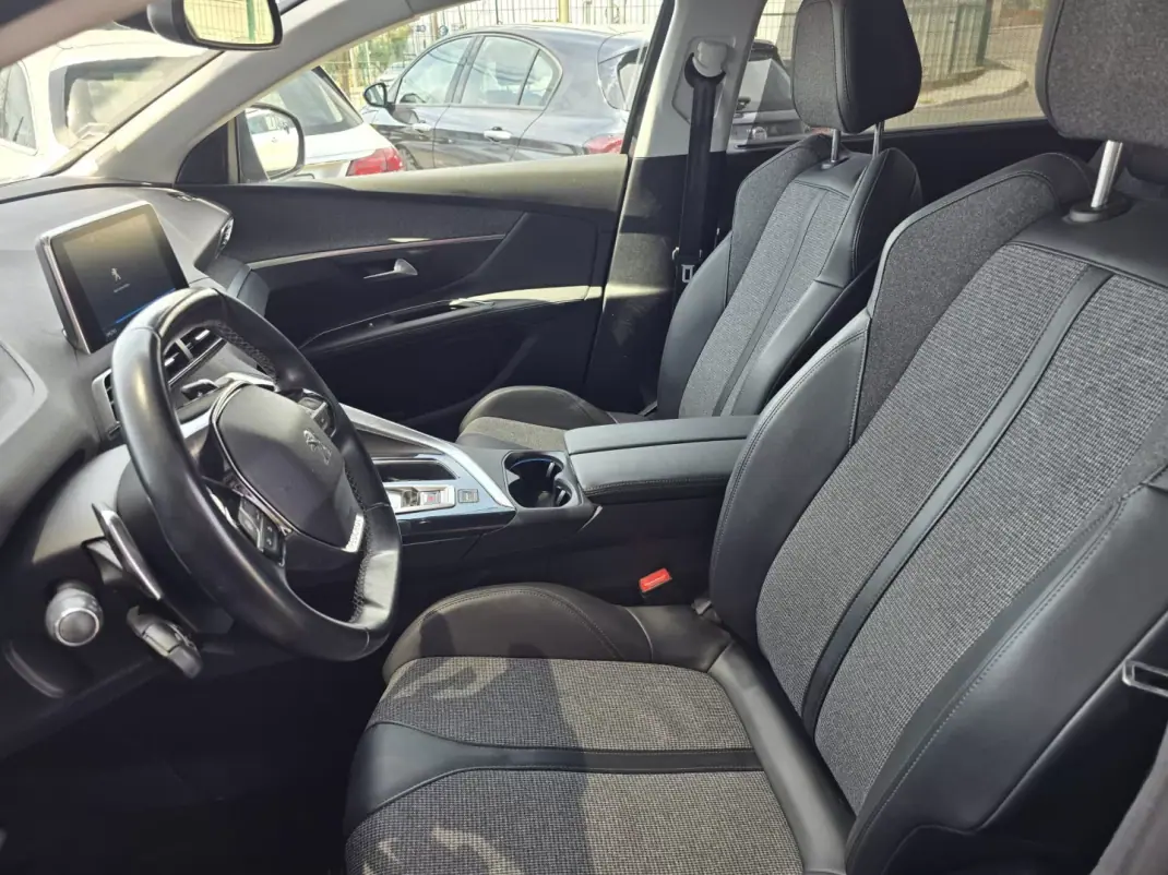 Peugeot 5008 2019 - 16900 EUR, 130000 km - 130000km - foto 15 de 18