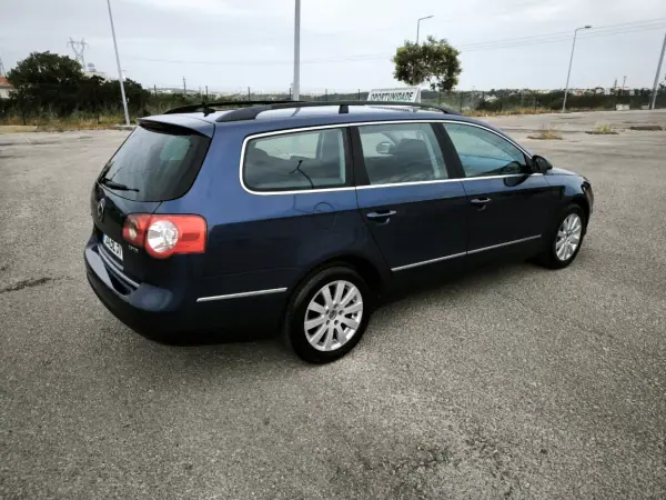 Volkswagen Passat Variant 2006 - 4950 EUR, 196789 km - AUTO.MOTO.pt - 196789km - foto 13 de 50