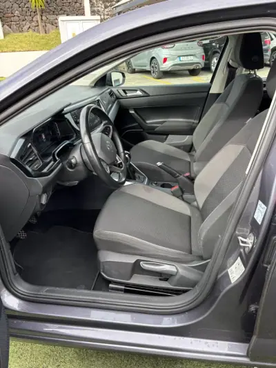 Volkswagen Polo 2022 - 18490 EUR, 52018 km - AUTO.MOTO.pt - 52018km - foto 8 de 13