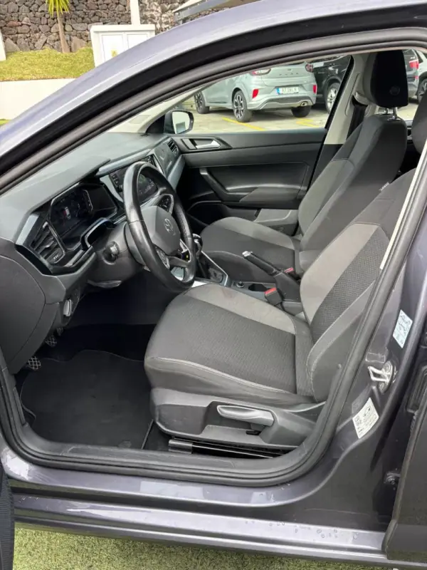 Volkswagen Polo 2022 - 18490 EUR, 52018 km - AUTO.MOTO.pt - 52018km - foto 8 de 13