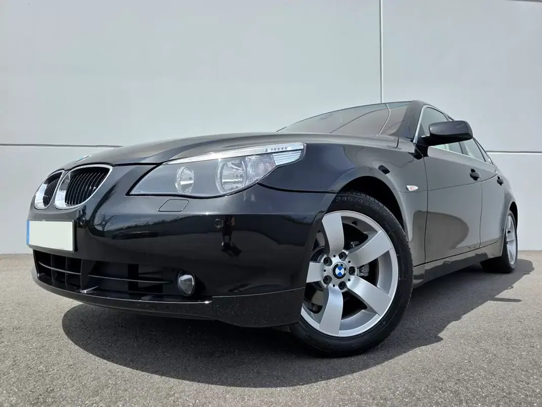 BMW 520 2006 - 9990 EUR, 153000 km - AUTO.MOTO.pt - 153000km - foto 2 de 29