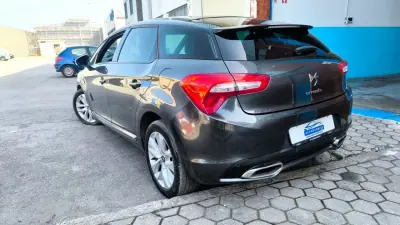 Citroën DS5 2014 - 10500 EUR, 188000 km - AUTO.MOTO.pt - 188000km - foto 13 de 17