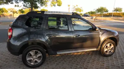 Dacia Duster 2015 — foto 5 de 16