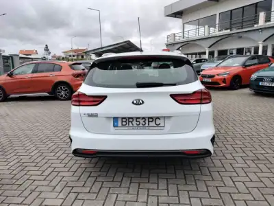 Kia Ceed SW 2020 - 15500 EUR, 58500 km - AUTO.MOTO.pt - 58500km - foto 7 de 26