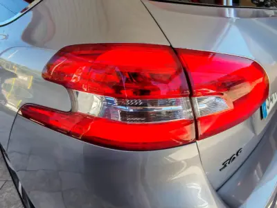 Peugeot 308 SW 2016 - 9990 EUR, 190000 km - 190000km - foto 14 de 21