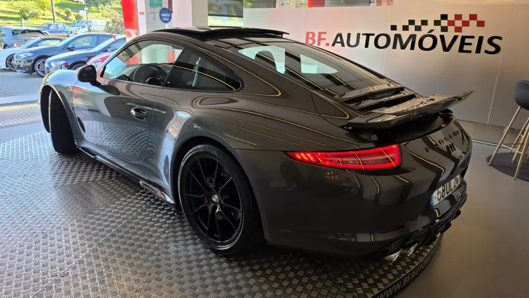 Porsche 911 2012 - 89750 EUR, 89578 km - 89578km - foto 22 de 69