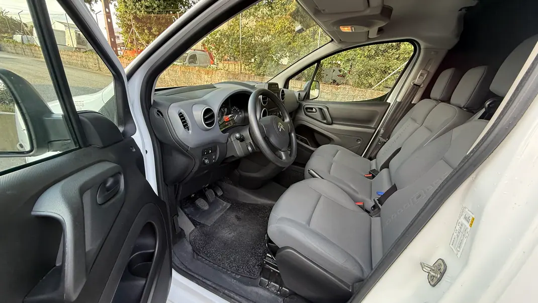 Citroën Berlingo 2016 - 12500 EUR, 37500 km - 37500km - foto 9 de 13