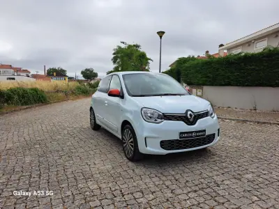 Renault Twingo 2020 - 11990 EUR, 54214 km - AUTO.MOTO.pt - 54214km - foto 4 de 23